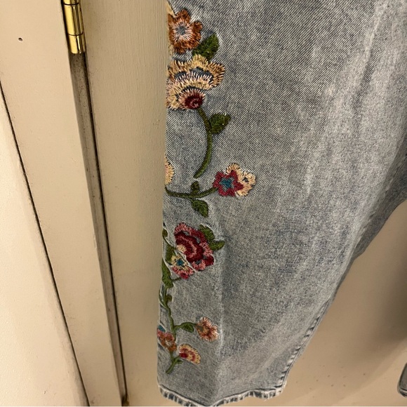 Lane Bryant Boyfriend Fit Embroidered Jeans Size 20 - Picture 7 of 9